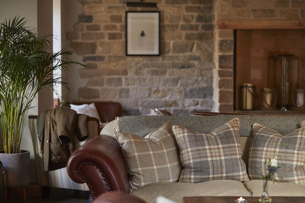 The Crown Of Crucis Country Inn And Hotel Cirencester Exterior photo
