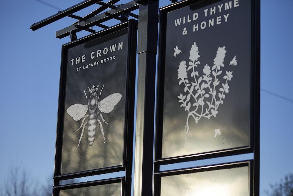 The Crown Of Crucis Country Inn And Hotel Cirencester Exterior photo