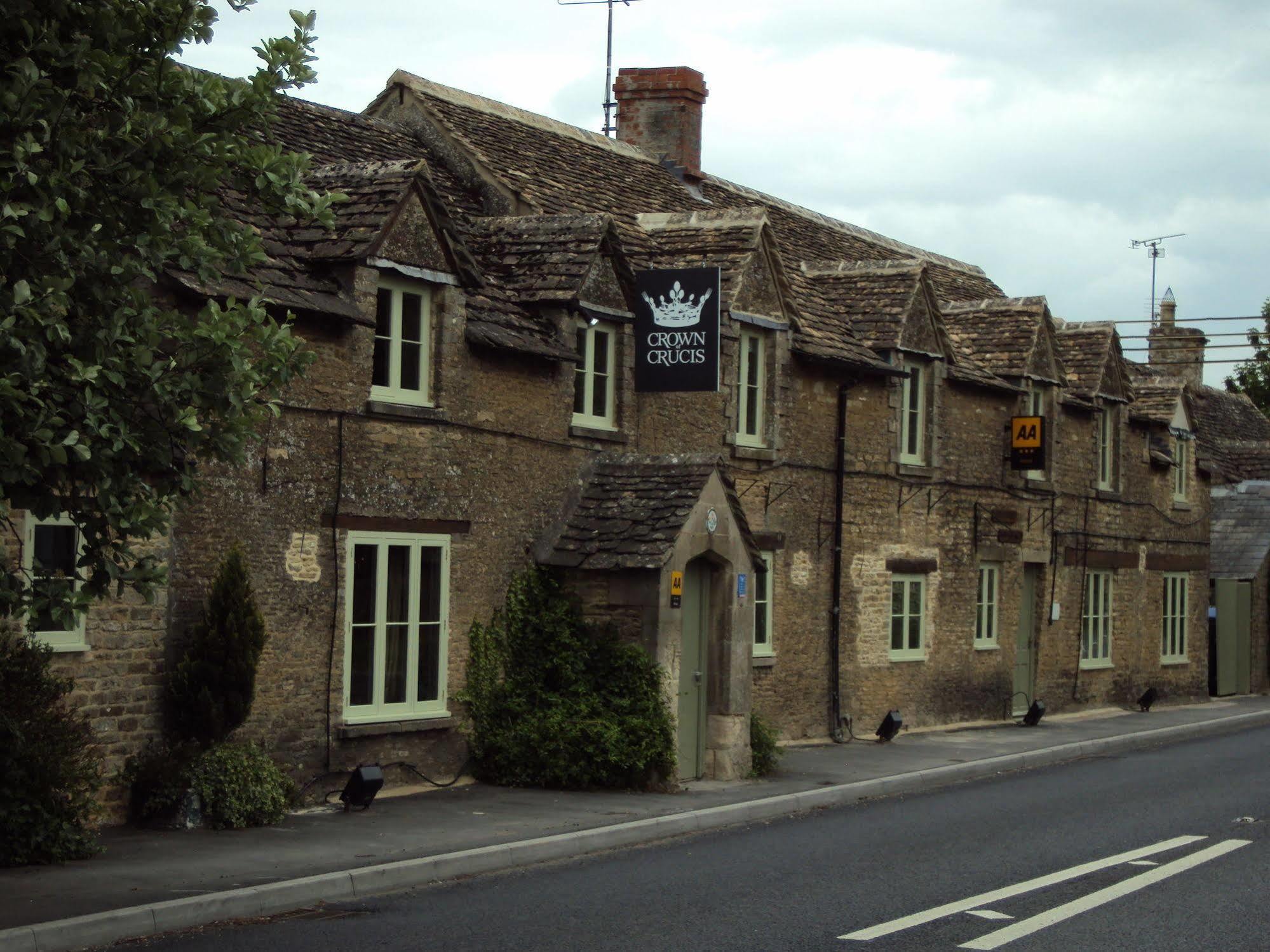 The Crown Of Crucis Country Inn And Hotel Cirencester Exterior photo