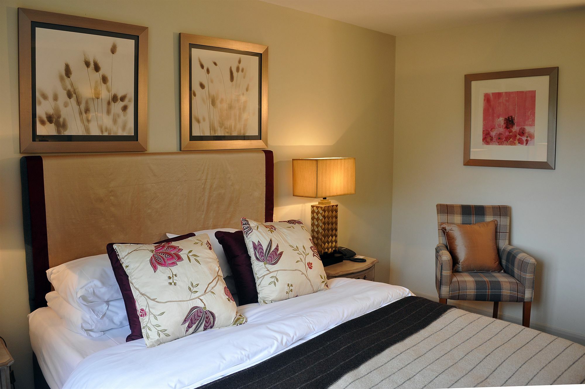 The Crown Of Crucis Country Inn And Hotel Cirencester Exterior photo